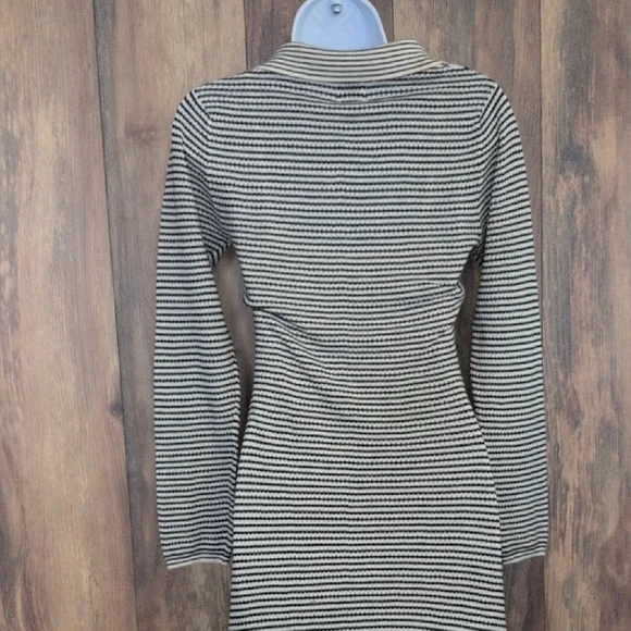 NWT Black/Cream Casual Long Sleeve Sweater Dress S - Picture 4 of 8